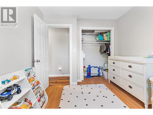 1470 Graham Street, Kelowna, BC - Indoor Photo Showing Bedroom