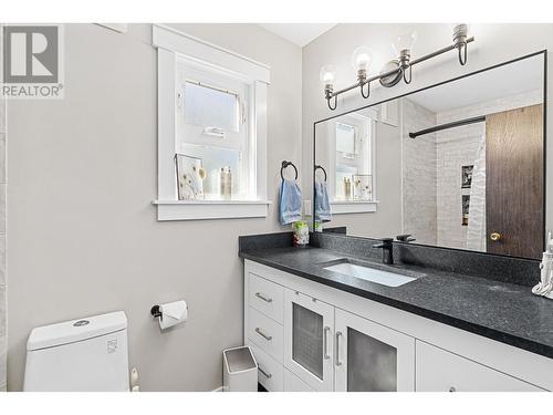 1470 Graham Street, Kelowna, BC - Indoor Photo Showing Bathroom