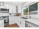 1470 Graham Street, Kelowna, BC  - Indoor Photo Showing Kitchen With Upgraded Kitchen 