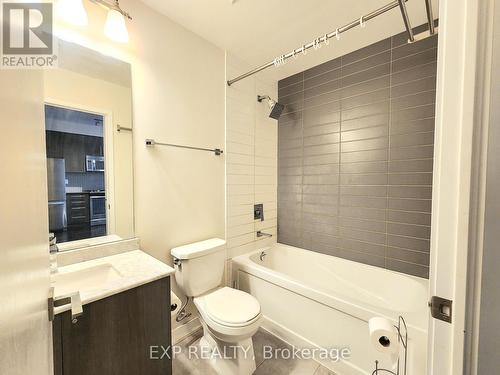 4311 - 4011 Brickstone Mews, Mississauga, ON - Indoor Photo Showing Bathroom