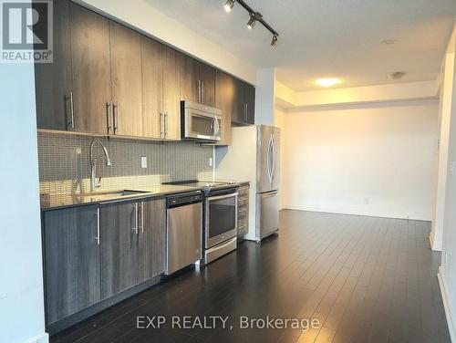 4311 - 4011 Brickstone Mews, Mississauga, ON - Indoor Photo Showing Kitchen