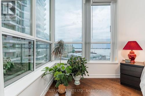 1019 - 230 Queens Quay W, Toronto (Waterfront Communities), ON - Indoor Photo Showing Other Room