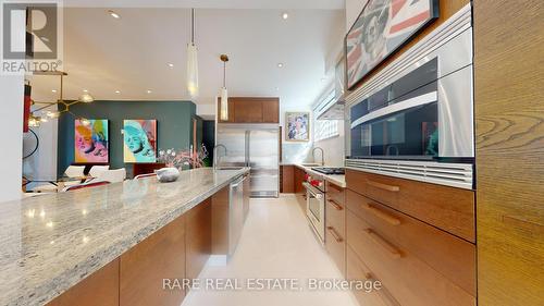 53 Argyle Street, Toronto (Trinity-Bellwoods), ON - Indoor Photo Showing Kitchen With Upgraded Kitchen