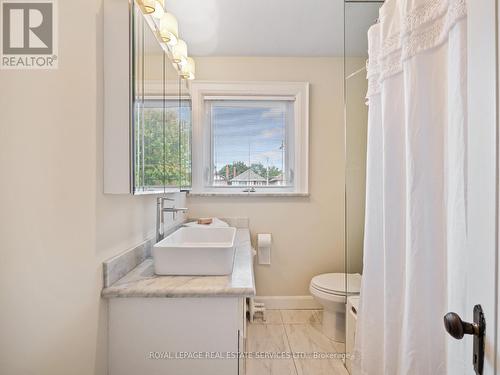 439 Castlefield Avenue, Toronto (Forest Hill North), ON - Indoor Photo Showing Bathroom