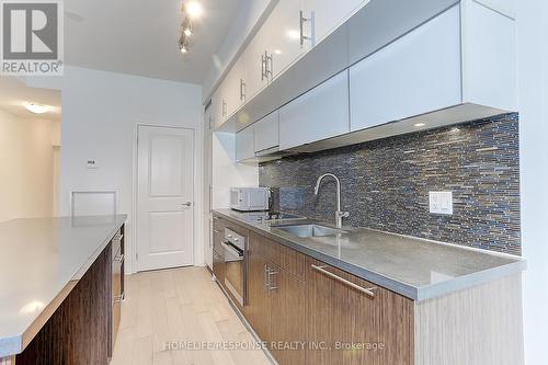 709 - 8 Mercer Street, Toronto (Waterfront Communities), ON - Indoor Photo Showing Kitchen