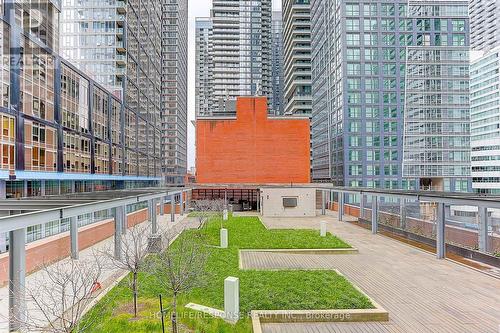 709 - 8 Mercer Street, Toronto (Waterfront Communities), ON - Outdoor With Facade