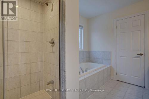 277 Fleetwood Drive, Oshawa, ON - Indoor Photo Showing Bathroom