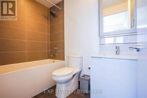 5208 - 5 Buttermill Avenue, Vaughan, ON - Indoor Photo Showing Bathroom