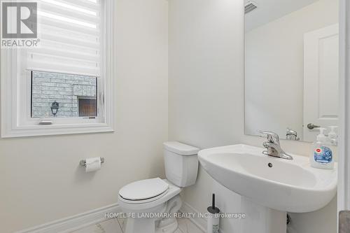 31 Liam Lane, Markham, ON - Indoor Photo Showing Bathroom