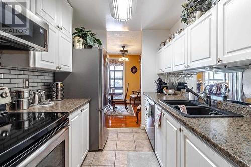 89 Pine St # 309, Sault Ste Marie, ON - Indoor Photo Showing Kitchen With Double Sink