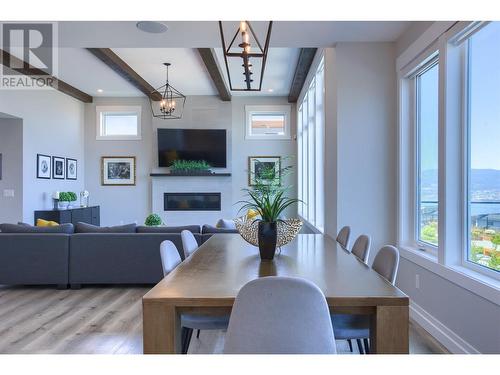 446 Hawk Hill Drive, Kelowna, BC - Indoor Photo Showing Dining Room