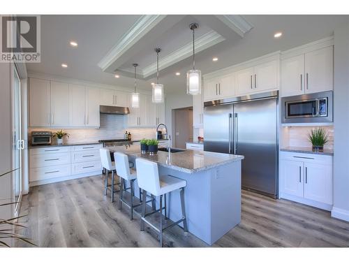 446 Hawk Hill Drive, Kelowna, BC - Indoor Photo Showing Kitchen With Stainless Steel Kitchen With Upgraded Kitchen