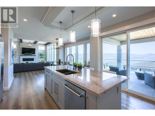 446 Hawk Hill Drive, Kelowna, BC - Indoor Photo Showing Kitchen With Double Sink With Upgraded Kitchen