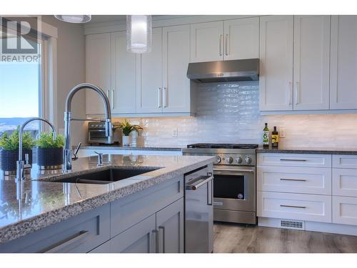 446 Hawk Hill Drive, Kelowna, BC - Indoor Photo Showing Kitchen With Double Sink With Upgraded Kitchen