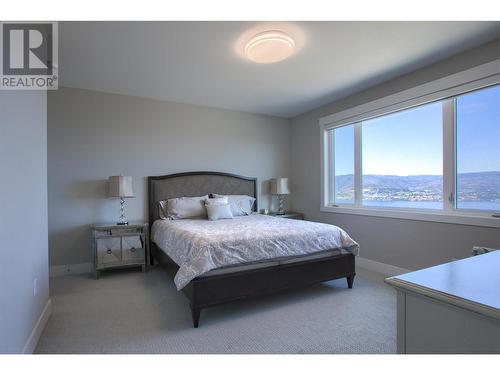 446 Hawk Hill Drive, Kelowna, BC - Indoor Photo Showing Bedroom