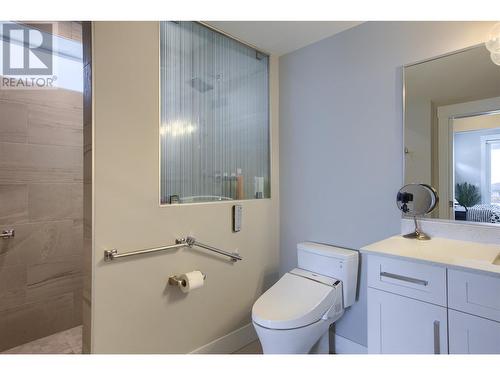 446 Hawk Hill Drive, Kelowna, BC - Indoor Photo Showing Bathroom