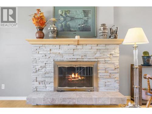 1055 Thompson Road, Kelowna, BC - Indoor Photo Showing Other Room With Fireplace