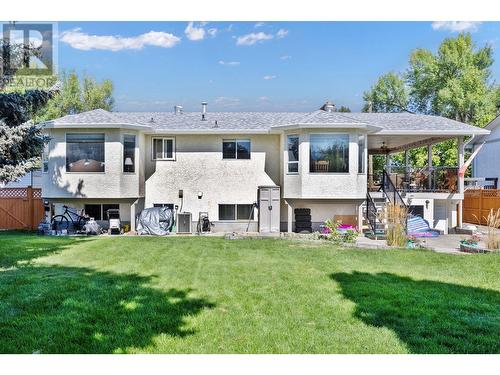 1055 Thompson Road, Kelowna, BC - Outdoor