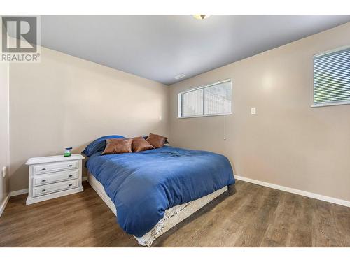 1055 Thompson Road, Kelowna, BC - Indoor Photo Showing Bedroom