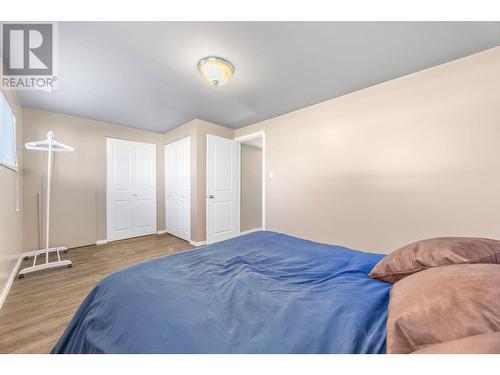 1055 Thompson Road, Kelowna, BC - Indoor Photo Showing Bedroom