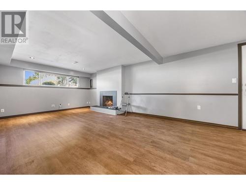 1055 Thompson Road, Kelowna, BC - Indoor With Fireplace