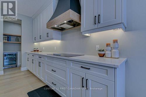 6 Aspen Circle, Thames Centre (Thorndale), ON - Indoor Photo Showing Kitchen