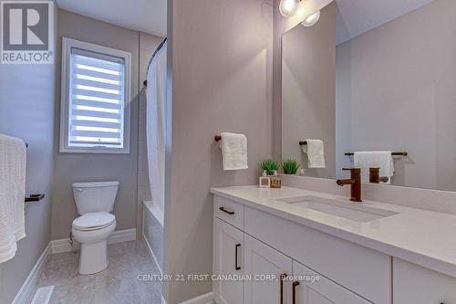 6 Aspen Circle, Thames Centre (Thorndale), ON - Indoor Photo Showing Bathroom