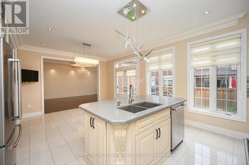 226 Jessie Caverhill Pas, Oakville, ON - Indoor Photo Showing Kitchen With Double Sink