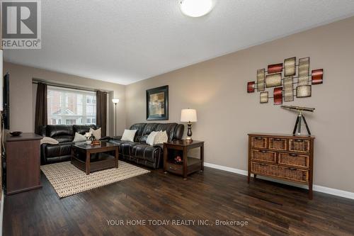 79 Seed House Lane, Halton Hills (Georgetown), ON - Indoor Photo Showing Living Room