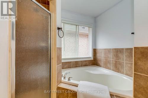 648 Hood Terrace, Milton, ON - Indoor Photo Showing Bathroom