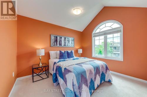 648 Hood Terrace, Milton (Coates), ON - Indoor Photo Showing Bedroom