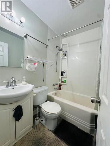 15 Anderson Avenue, St. John'S, NL - Indoor Photo Showing Bathroom