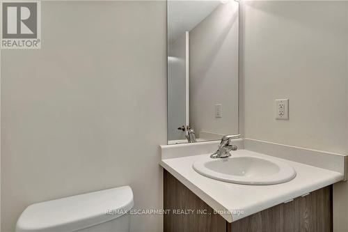 6 Munay Lane, Hamilton (Ancaster), ON - Indoor Photo Showing Bathroom