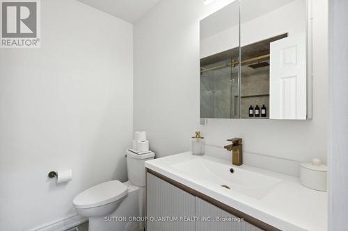 11 - 78 Pirie Drive, Hamilton, ON - Indoor Photo Showing Bathroom