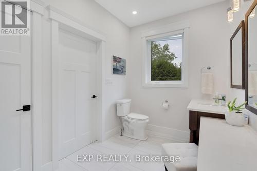 8037 Springwater Road, Aylmer (Ay), ON - Indoor Photo Showing Bathroom