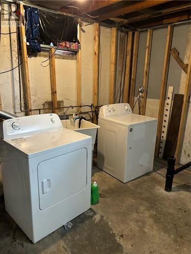 424 Haig Street, Sudbury, ON - Indoor Photo Showing Laundry Room