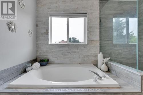 5 Nurse Court, Whitby (Rolling Acres), ON - Indoor Photo Showing Bathroom