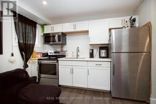 940 Central Park Boulevard, Oshawa (Centennial), ON - Indoor Photo Showing Kitchen