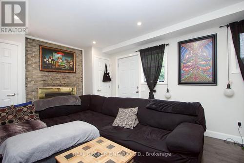 940 Central Park Boulevard, Oshawa (Centennial), ON - Indoor Photo Showing Living Room With Fireplace