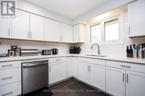 940 Central Park Boulevard, Oshawa (Centennial), ON - Indoor Photo Showing Kitchen With Double Sink