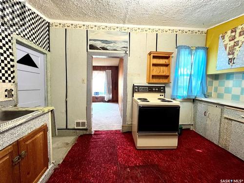 1423 6Th Avenue, Saskatoon, SK - Indoor Photo Showing Kitchen