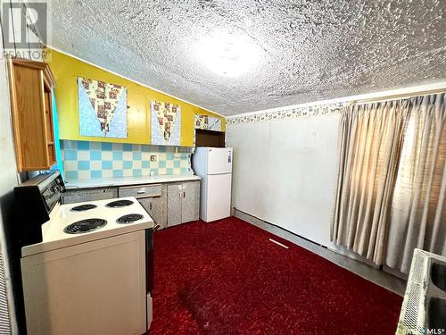 1423 6Th Avenue, Saskatoon, SK - Indoor Photo Showing Kitchen