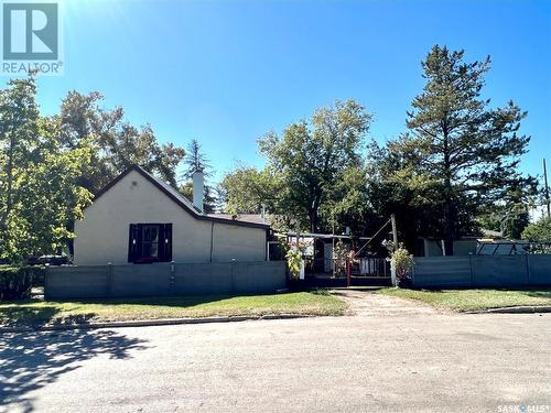 1423 6Th Avenue, Saskatoon, SK - Outdoor