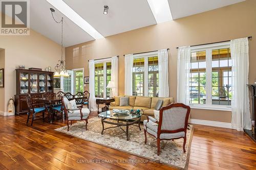 19 Response Street, Kawartha Lakes, ON - Indoor Photo Showing Living Room