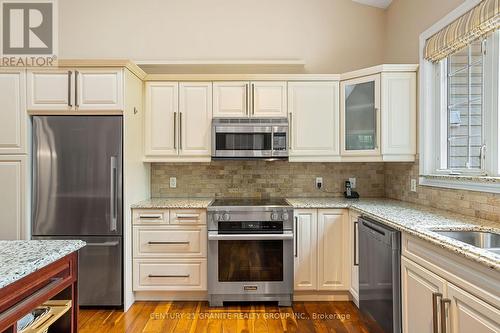 19 Response Street, Kawartha Lakes, ON - Indoor Photo Showing Kitchen With Upgraded Kitchen