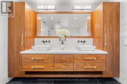 13 Bluffwood Drive, Toronto (Bayview Woods-Steeles), ON - Indoor Photo Showing Bathroom