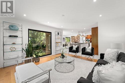 13 Bluffwood Drive, Toronto (Bayview Woods-Steeles), ON - Indoor Photo Showing Living Room