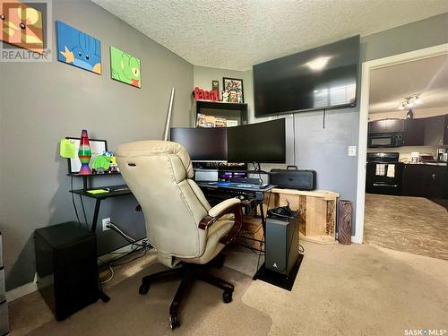 105 5521 Blake Crescent, Regina, SK - Indoor Photo Showing Office