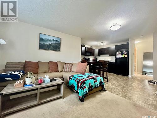 105 5521 Blake Crescent, Regina, SK - Indoor Photo Showing Living Room