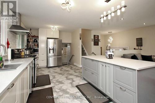 88 Hobbs Drive, Clarington (Bowmanville), ON - Indoor Photo Showing Kitchen